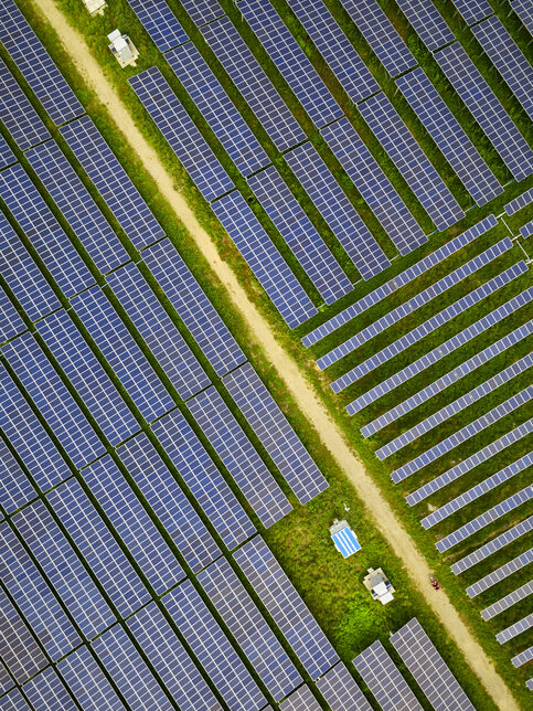 Ariel Ansicht des Solarpanel-Feldes