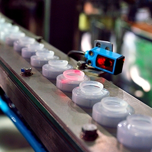Machine vision system spots an error on a product assembly line